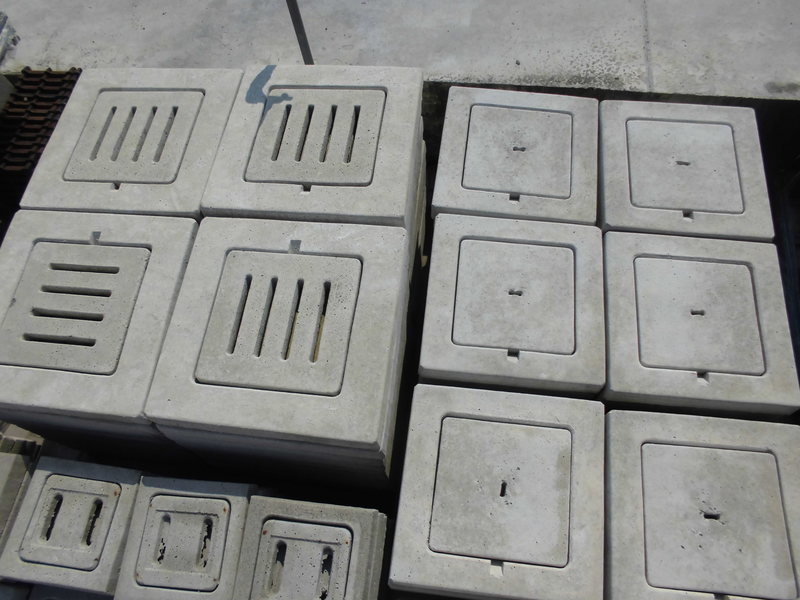 Chiusini e griglie in cemento